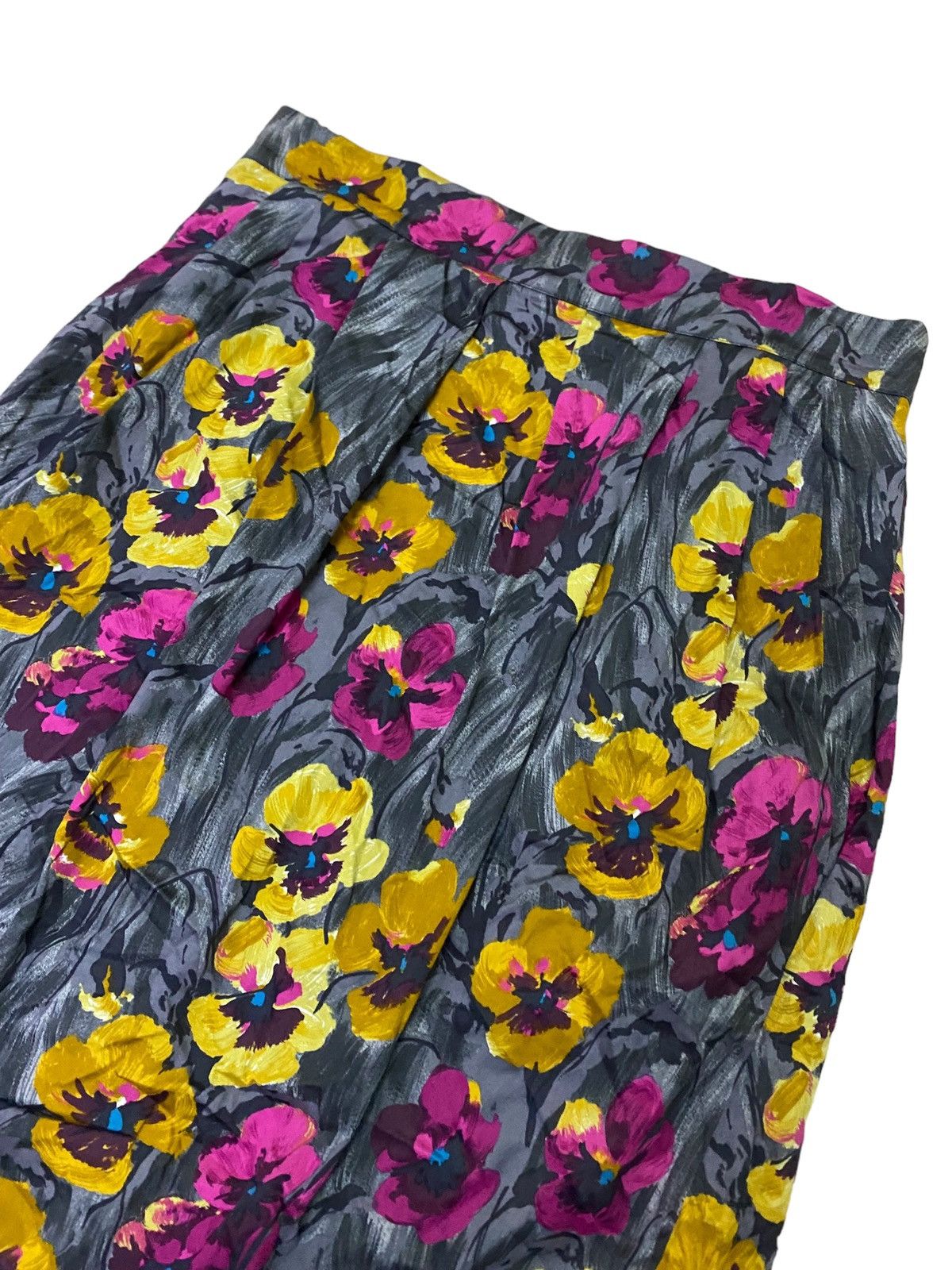 Kenzo Vintage Kenzo Floral Skirt Size 26" / US 2 / IT 38 - 5 Thumbnail