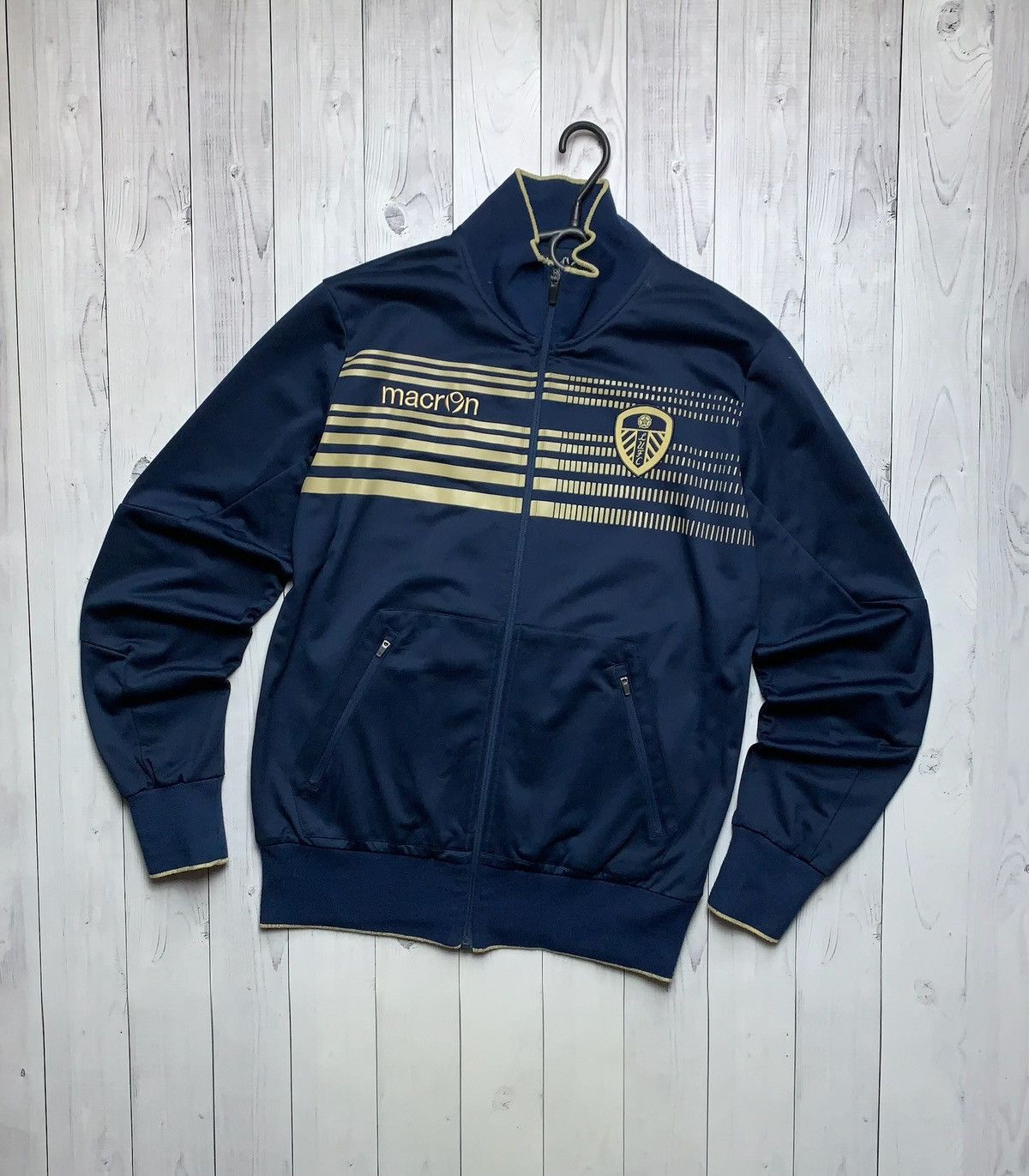 Vintage Vintage Leeds macron soccer jacket size L logo Size US L / EU 52-54 / 3 - 1 Thumbnail