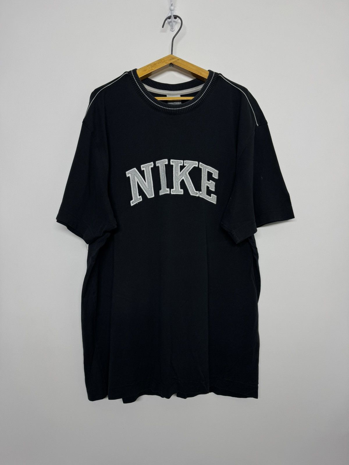 Nike Vintage Y2k Nike Center Big Swoosh Logo T-Shirt 90’s Size US XL / EU 56 / 4 - 1 Thumbnail