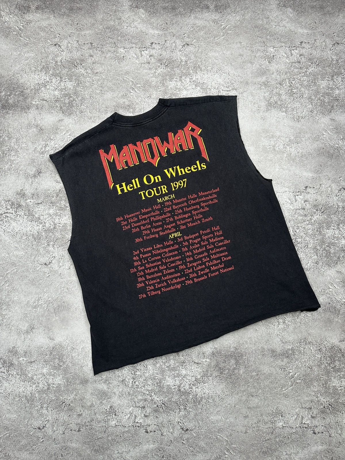 Band Tees Vintage Manowar 1997 T-Shirt Hell On Wheels Tour Sleeveless Size US M / EU 48-50 / 2 - 2 Thumbnail