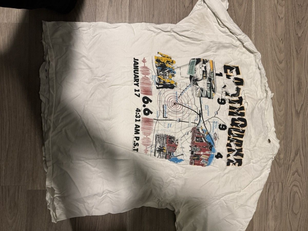 Vintage Vintage earthquake shirt Size US XXL / EU 58 / 5 - 2 Thumbnail