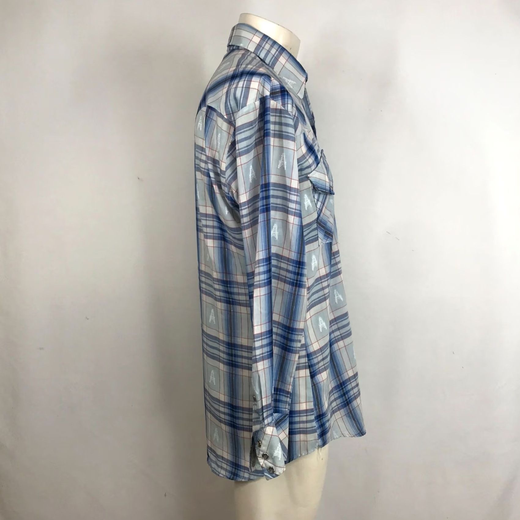 Vintage VINTAGE JCPENNY MEN'S 15 1/2-33 BLUE WESTERN SNAP SHIRT LONG SLEEVE W/ POCKETS Size US L / EU 52-54 / 3 - 4 Thumbnail