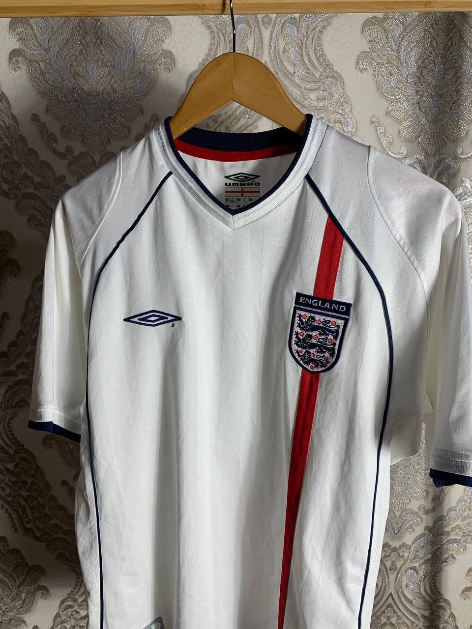 Umbro VINTAGE UMBRO ENGLAND RETRO SOCCER JERSEY MANCHESTER Y2K 90s Size US M / EU 48-50 / 2 - 2 Thumbnail