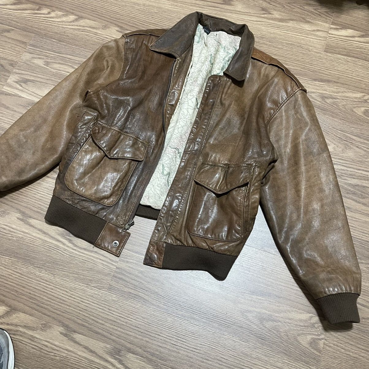Vintage Vintage brown Leather flight jacket Size US M / EU 48-50 / 2 - 3 Thumbnail