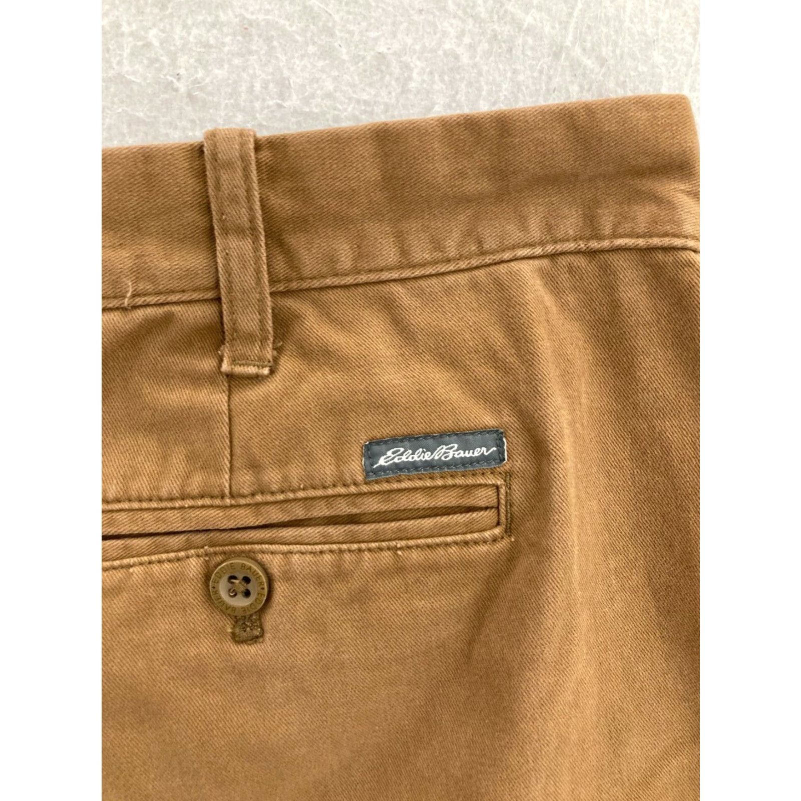 Eddie Bauer Eddie Bauer Chino Shorts Mens 40 Brown Canvas Flat Front Outdoor Casual Size US 40 / EU 56 - 7 Thumbnail