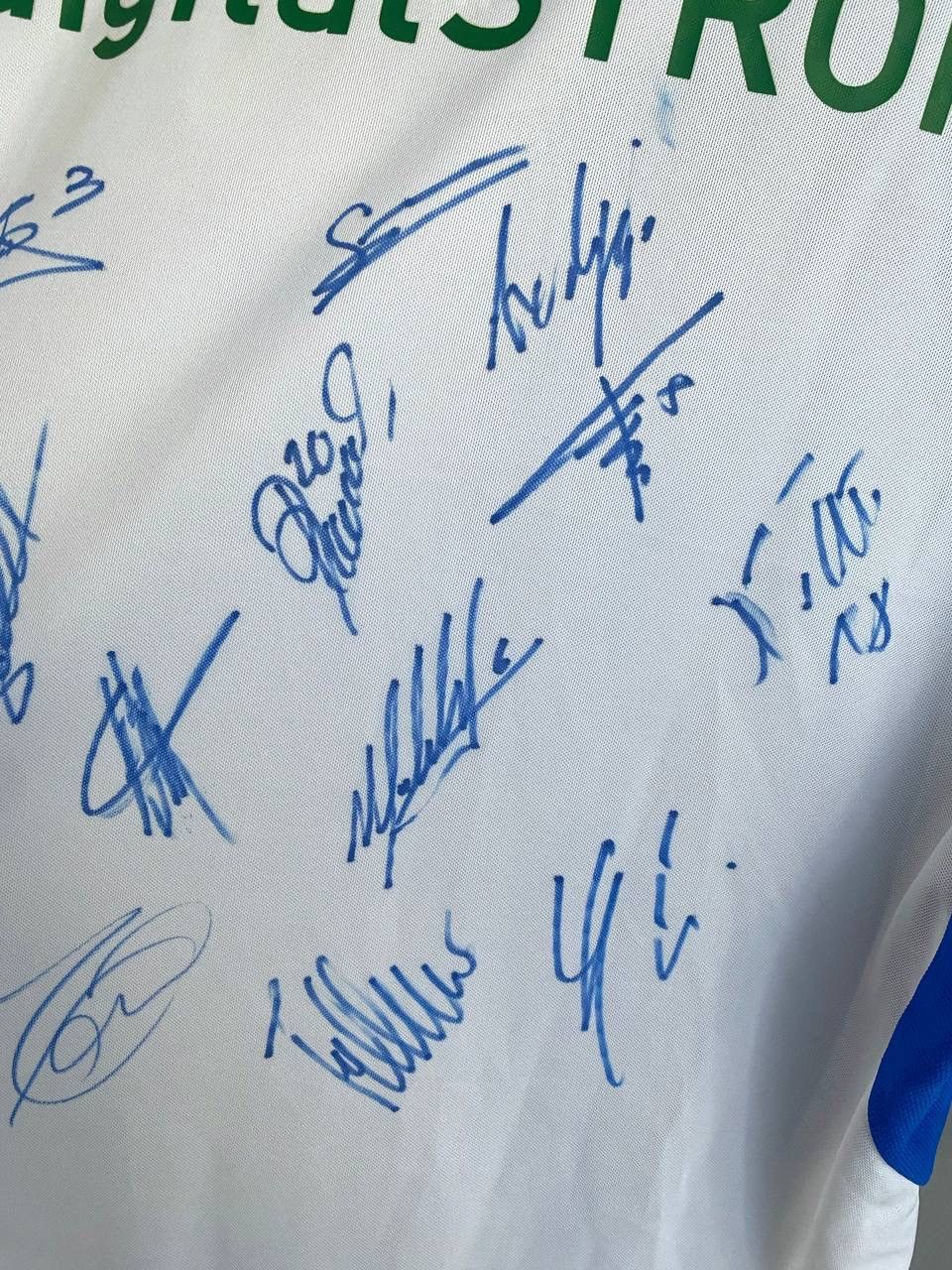 Puma Grasshopper Zurich 2013/14 Home Soccer Jersey Autograph Team Size US XL / EU 56 / 4 - 10 Thumbnail