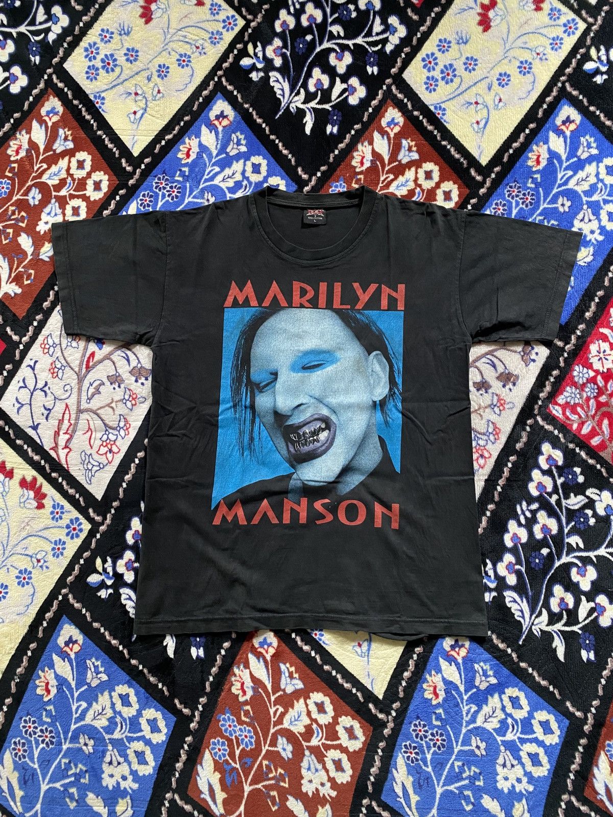 Band Tees RARE Marilyn Manson Tshirt Vintage 90s Size US L / EU 52-54 / 3 - 1 Thumbnail