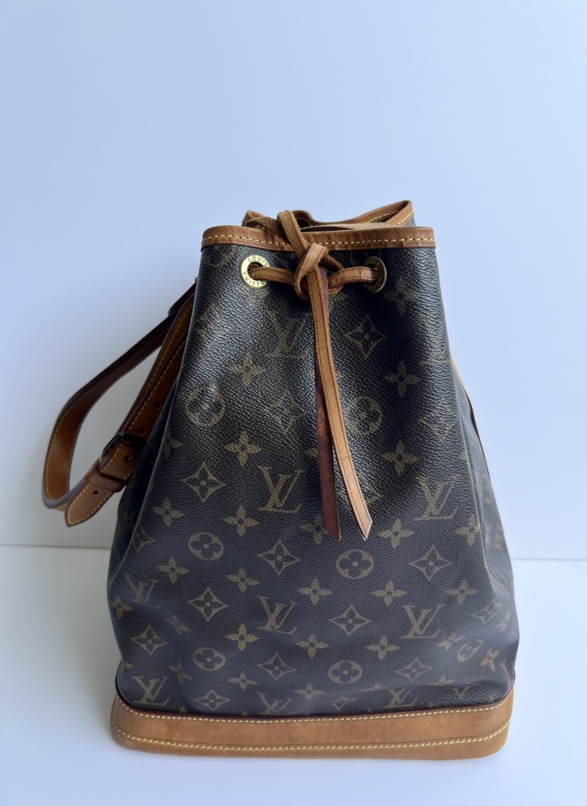 Louis Vuitton Louis Vuitton Noe GM Monogram Bucket Bag Size ONE SIZE - 1 Thumbnail