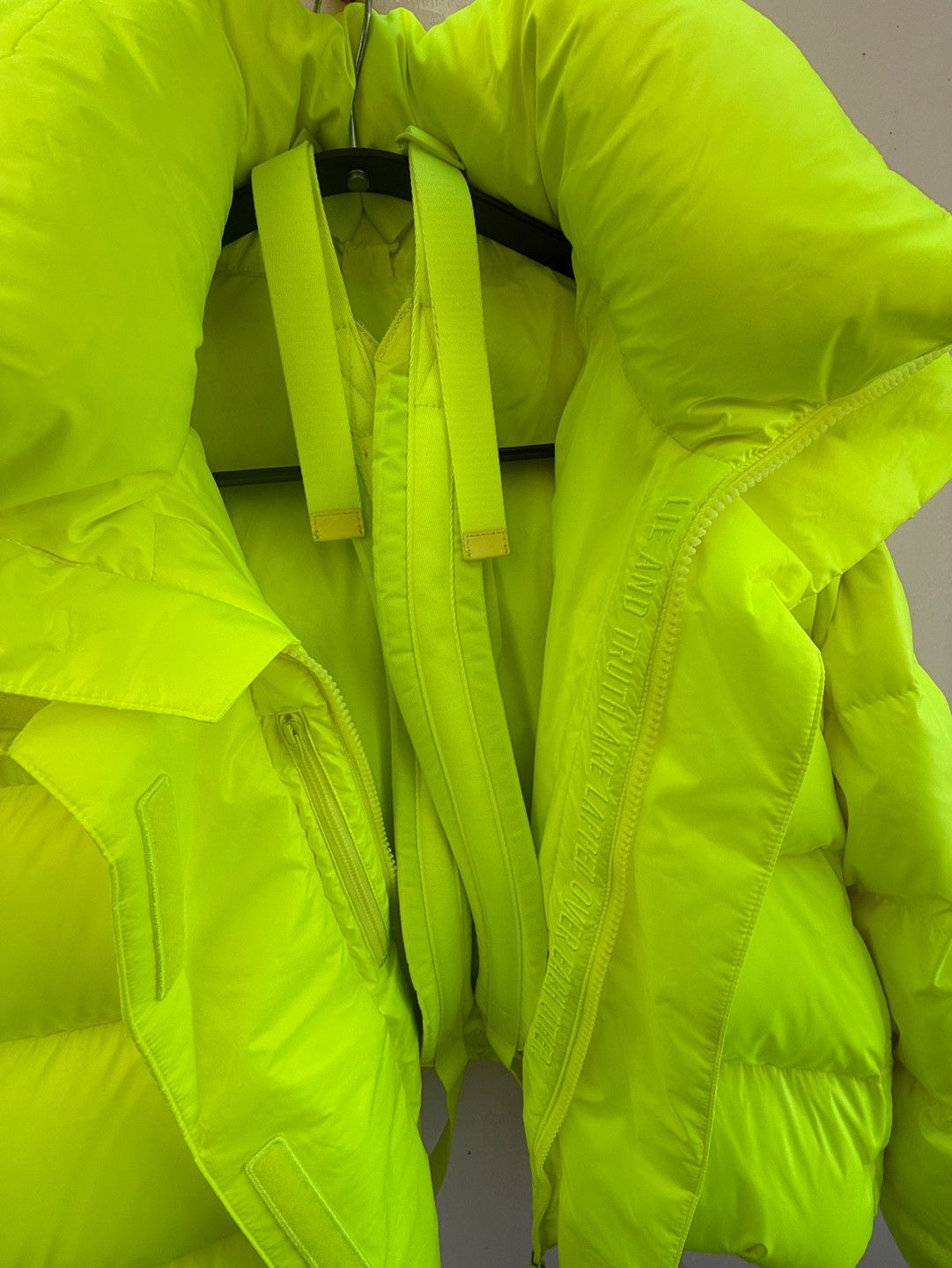 Juun.J JUUN.J Womens Oversized Puffer Down Jacket RARE neon yellow Size XS / US 0-2 / IT 36-38 - 3 Thumbnail