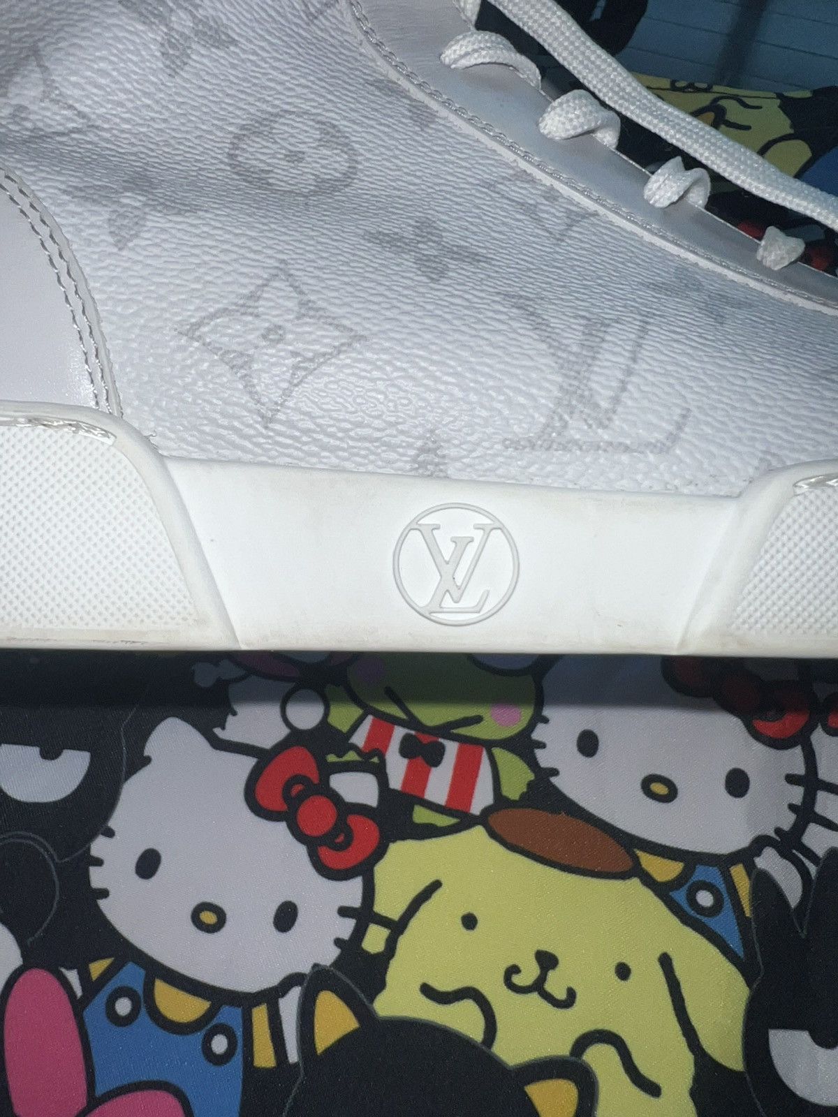 Louis Vuitton SS2017 Louis Vuitton Classic Monogram High-Tops Size US 9.5 / IT 39.5 - 9 Thumbnail