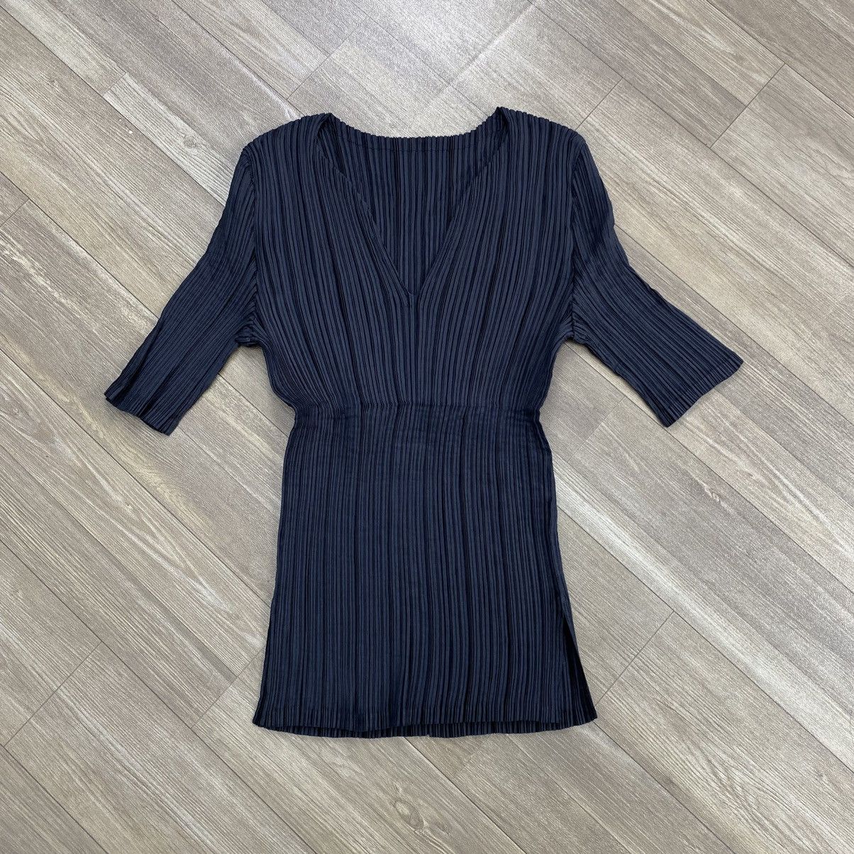 Vintage Pleats Please Issey Fete Miyake Black V Neck Top🖤