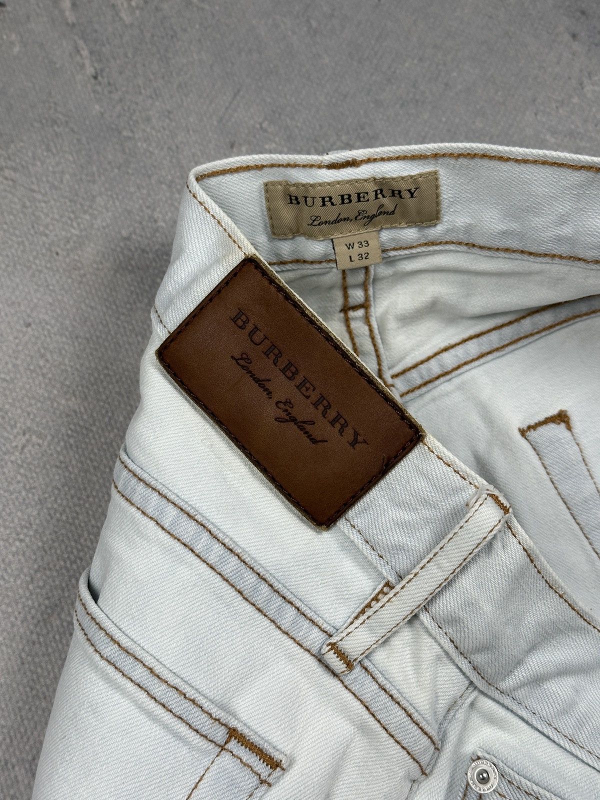 Burberry Burberry London England White Straight Selvedge Denim Jeans Size US 33 - 21 Thumbnail