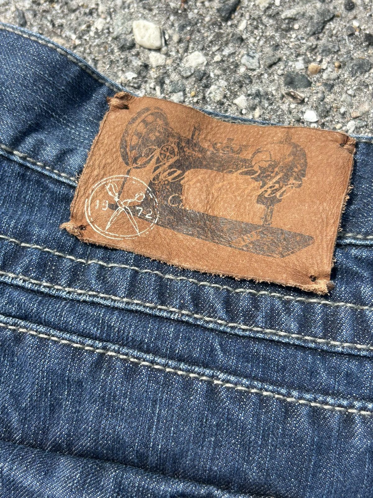 Marc Ecko Marc Eckō 70’s Bootcut Embroidered Distressed Jeans Size US 36 / EU 52 - 9 Thumbnail