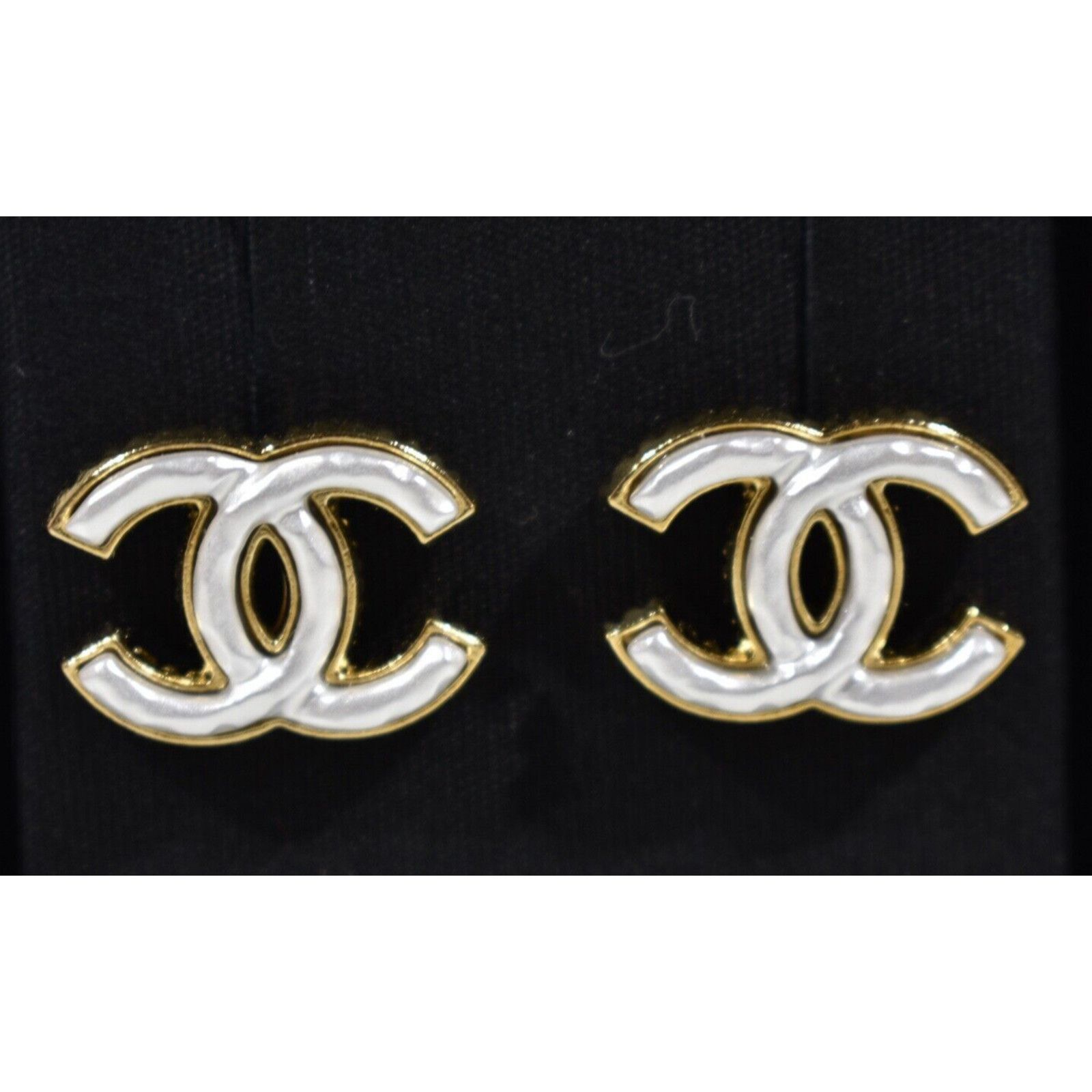 Chanel Chanel Gold Pearl White Interlocking Statement Stud Earrings Size ONE SIZE - 4 Thumbnail