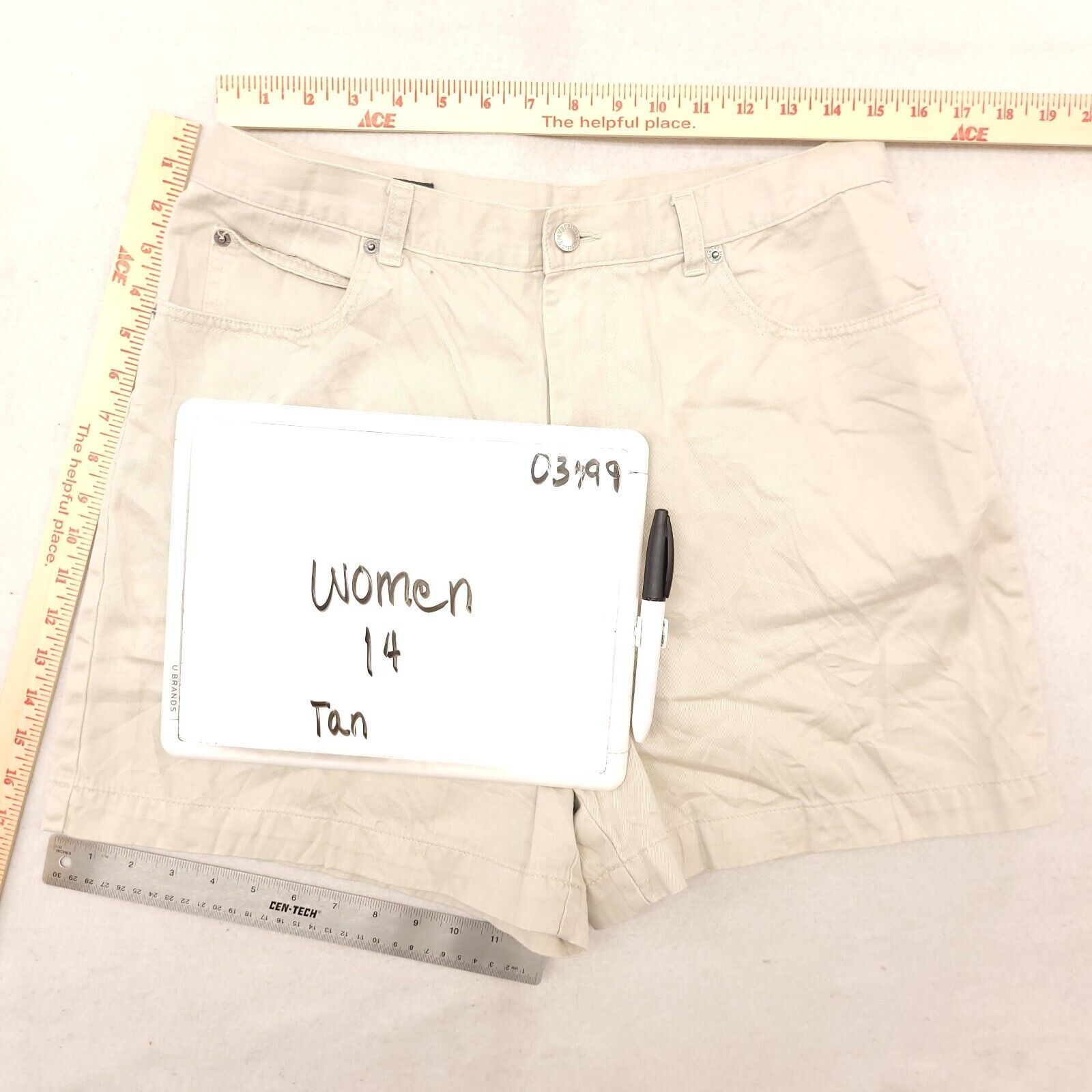Banana Republic Banana Republic Chino Short Shorts Womens Size 14 Beige Size 36" / US 14 / IT 50 - 4 Thumbnail