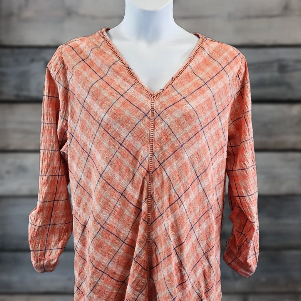 Soft Surroundings Soft Surroundings Womens Top 2X Pink Plaid Long Sleeve V-Neck Shirt Blouse Womens Shirt 2X Pink Plaid Long Sleeve V-Neck Size XXL / US 16-18 / IT 52-54 - 1 Thumbnail