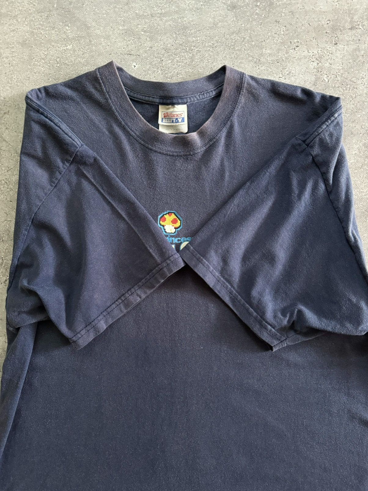 Nintendo × Vintage Vintage 2002 Nintendo Super Mario Bros. Sun Faded T-Shirt Size US XL / EU 56 / 4 - 5 Thumbnail