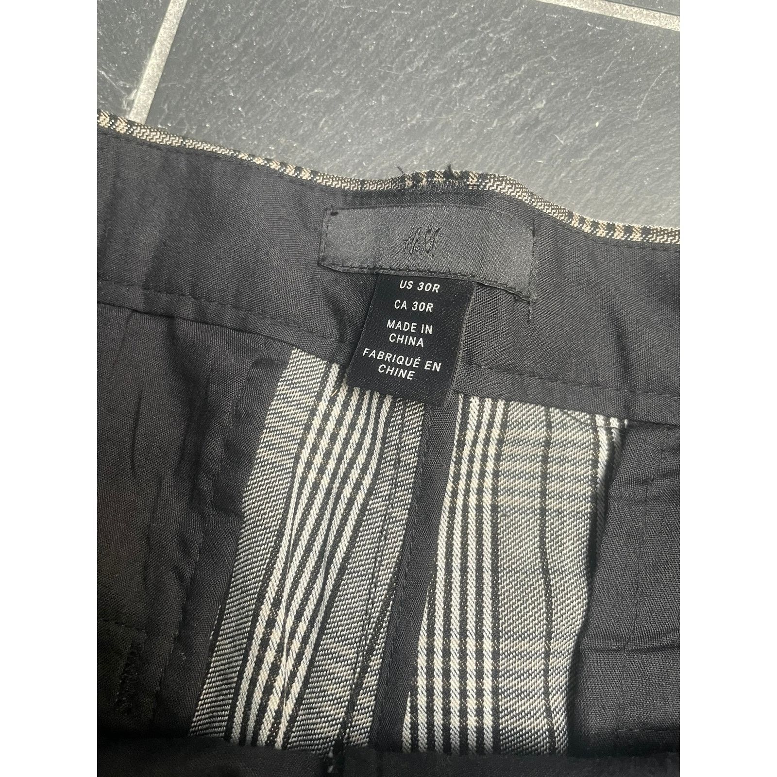 H&M Plaid Casual Dress Pants Size 30 Size US 30 / EU 46 - 3 Thumbnail