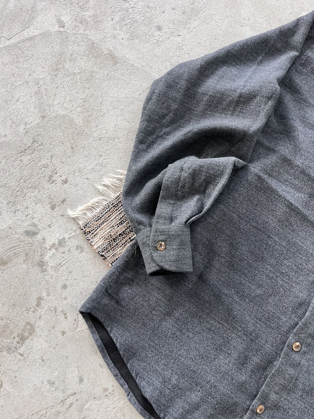 Moschino Vintage Moschino Shirt Luxury Overshirt Dark Grey Classic Size US L / EU 52-54 / 3 - 5 Thumbnail