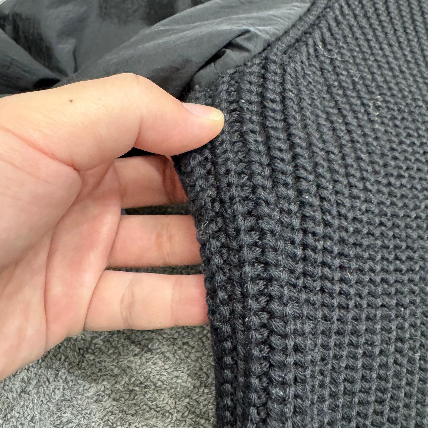 Louis Vuitton LV 2054 Nylon-Wool Knit Sweater XL 98 New (No Tag, Snags) Size US XL / EU 56 / 4 - 2 Thumbnail