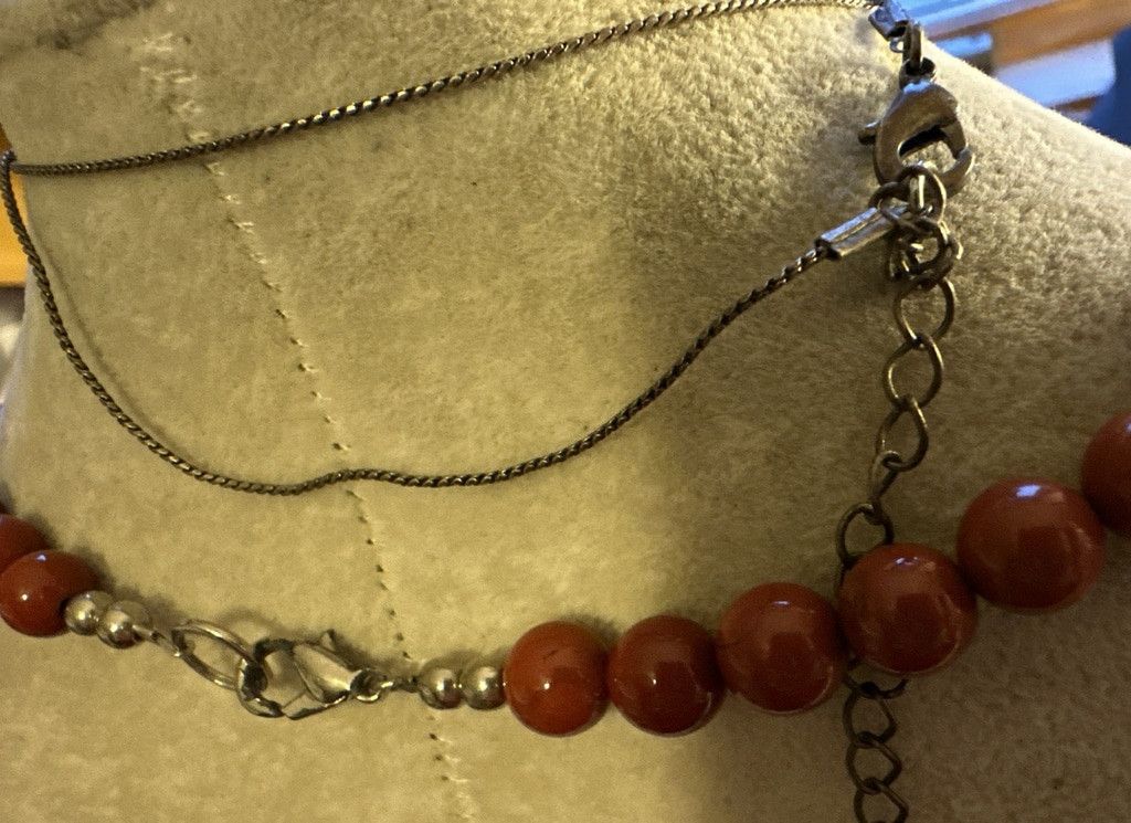 Studio D'Artisan Vintage Set Red Jasper Brecciated Stone Bead Chalcedony Vein Size ONE SIZE - 11 Thumbnail
