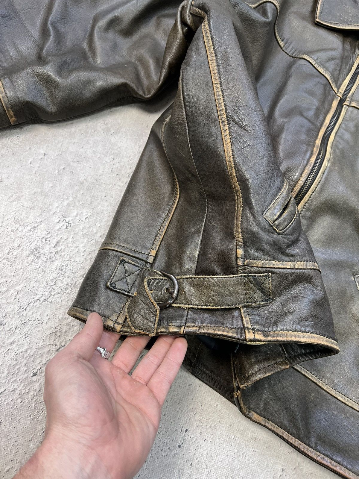 Vintage Vintage Brown avant garde genuine leather bomber jacket Size US M / EU 48-50 / 2 - 7 Thumbnail