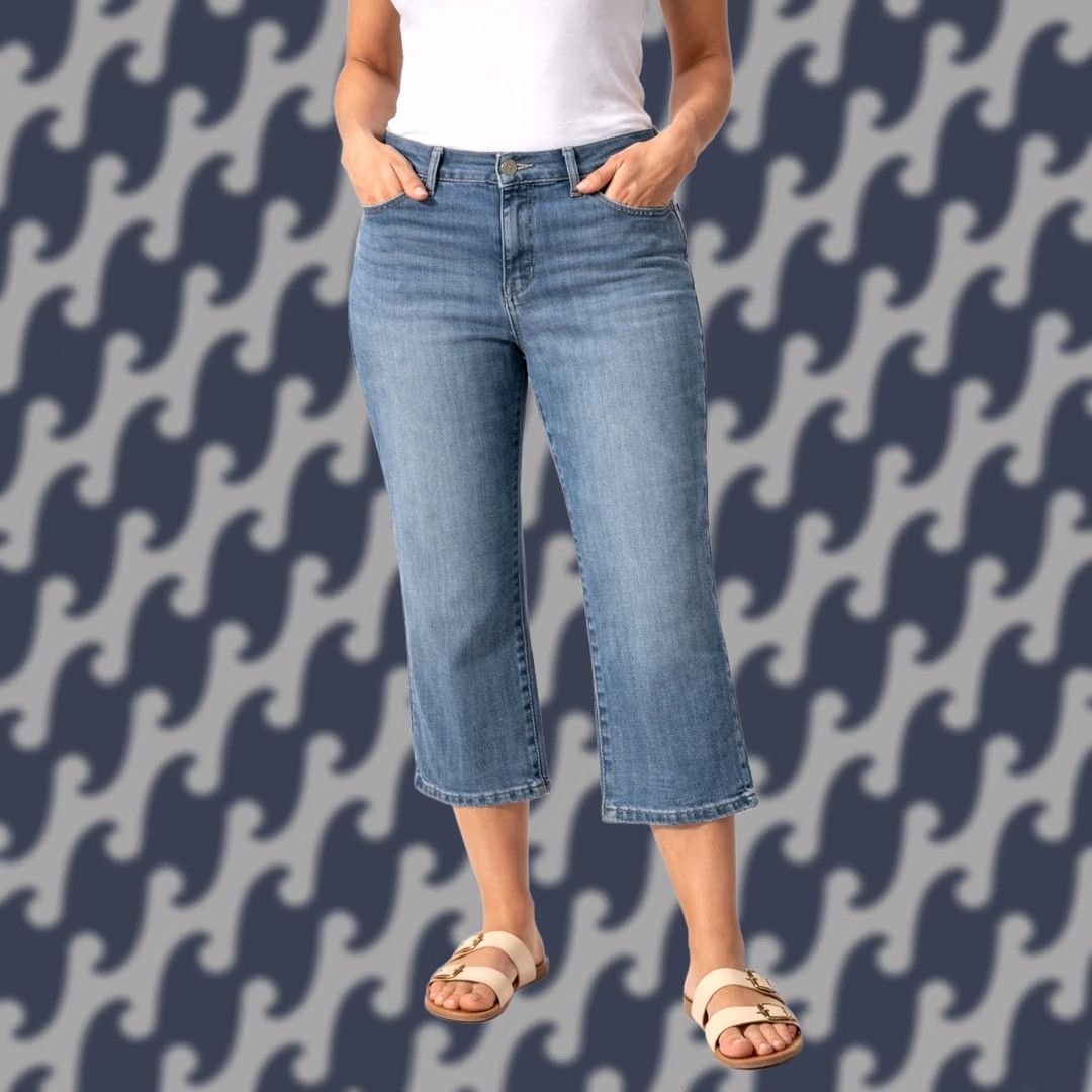Levi's Levi’s 311 Shaping Skinny Capri Jeans Women’s 20W Light Wash Stretch Mid Rise Capri Slim Plus Size Blue Jeans Women’s Mens? Size 42" / US 20 - 1 Thumbnail