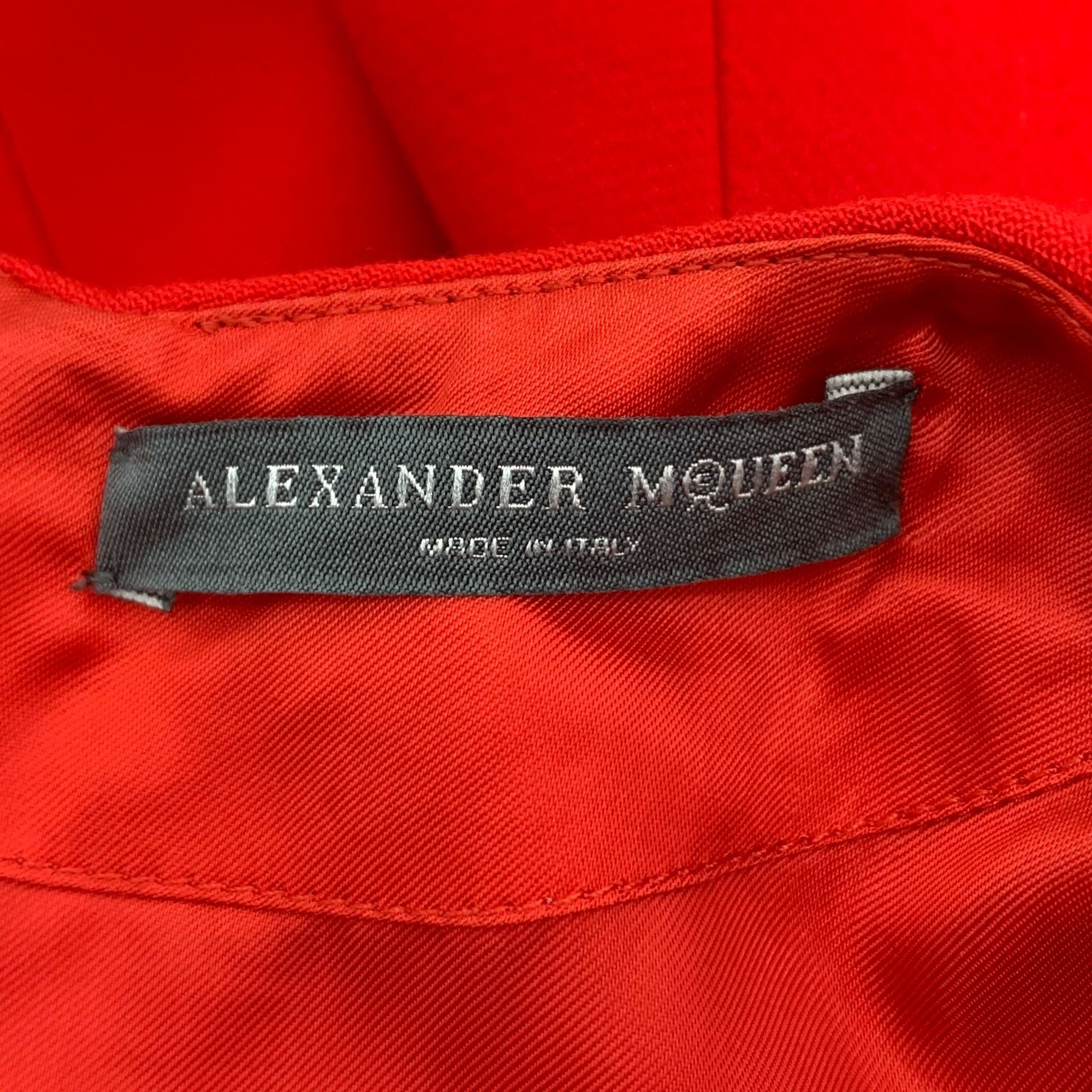 Alexander McQueen Alexander McQueen Red Round-Neck Half-Sleeve Dress Size 38 S Size S / US 4 / IT 40 - 2 Thumbnail