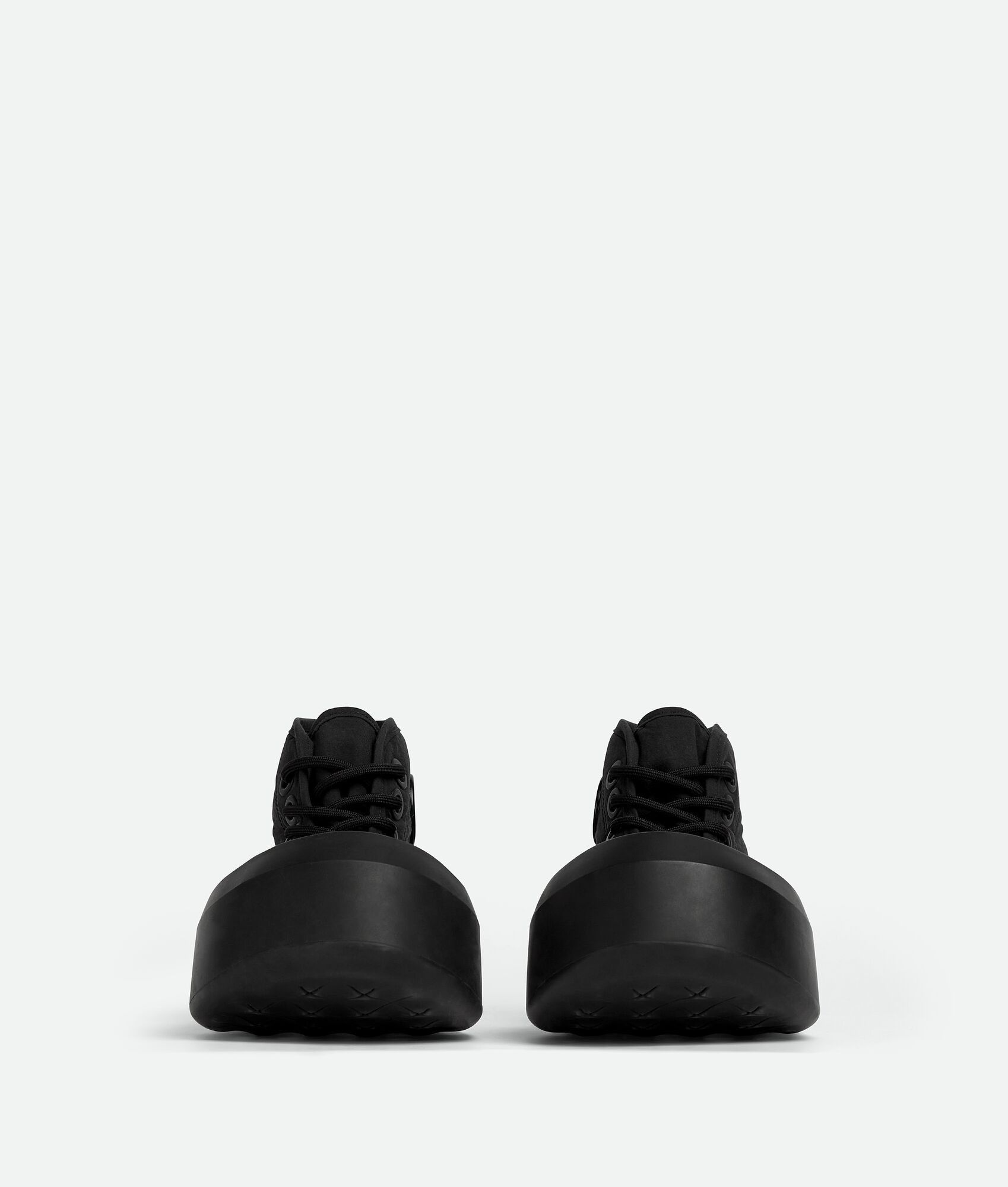 Bottega Veneta o1w1db10225 Jumbo Low-Top Sneakers in Black Size US 10 / EU 43 - 2 Thumbnail