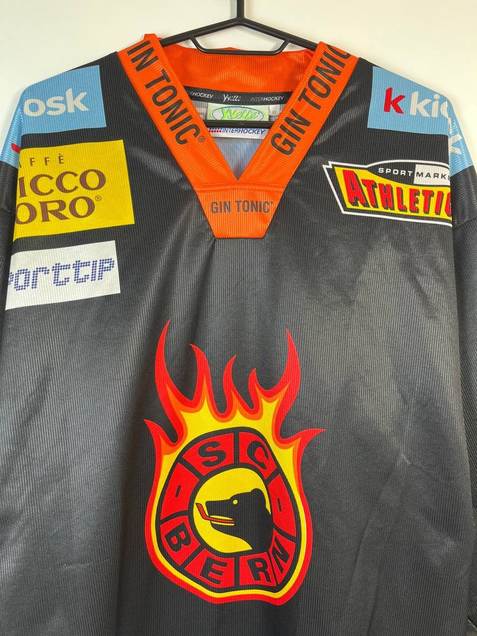 Other SC BERN 2007 2008 HOME ICE HOCKEY JERSEY SWISS YVETTE Sz S Size US S / EU 44-46 / 1 - 2 Thumbnail
