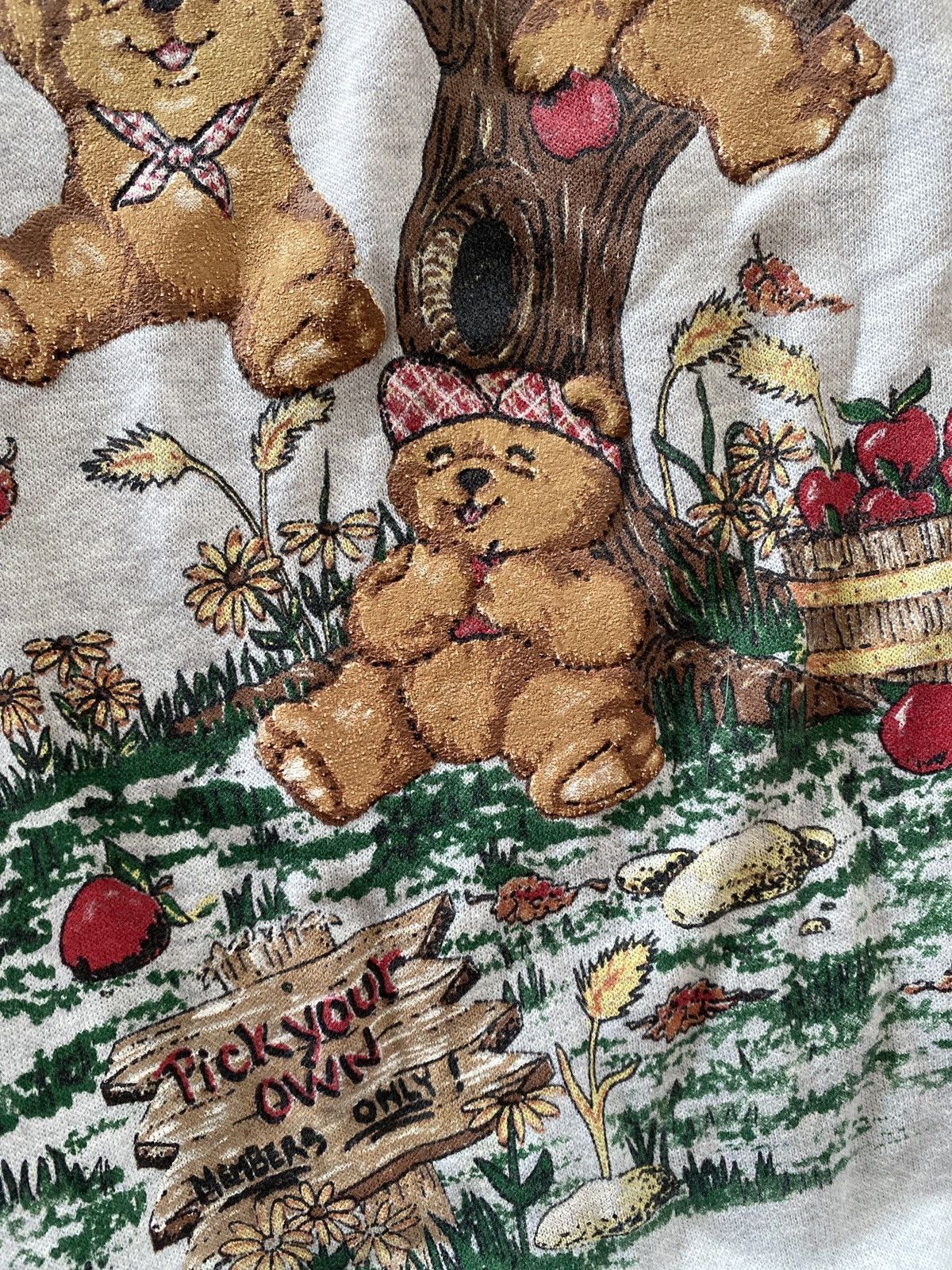 Vintage 90s teddy bear apple art sweatshirt sz XXL Size US XXL / EU 58 / 5 - 3 Thumbnail