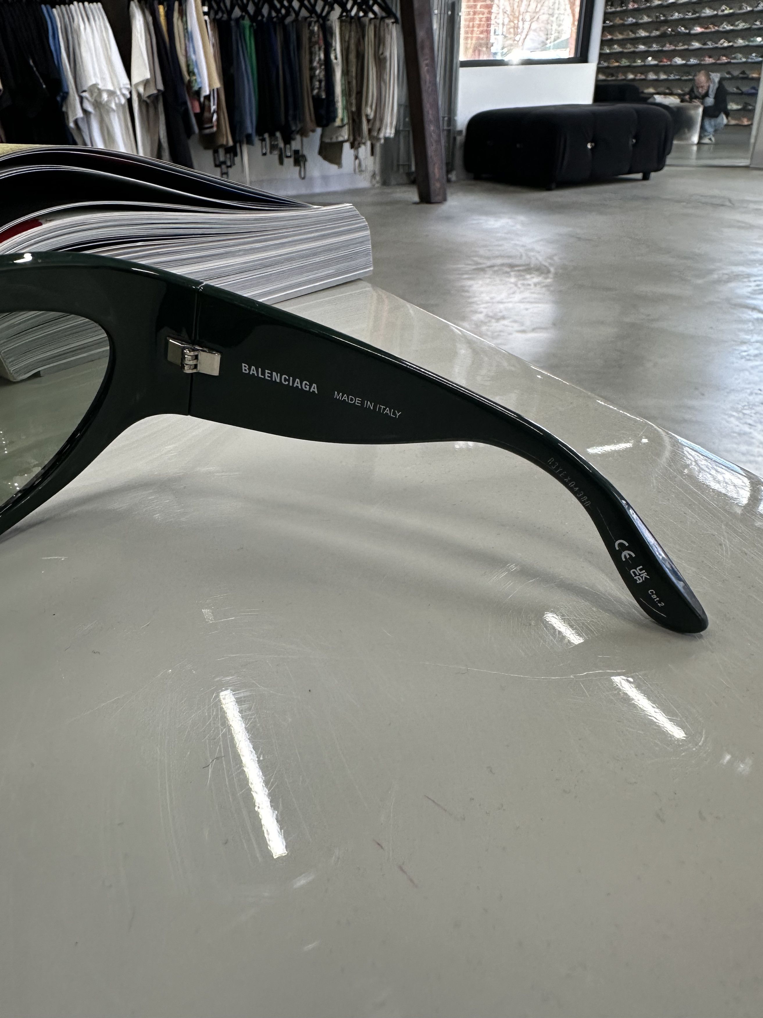 Balenciaga BALENCIAGA Wrap Sunglasses Shiny Solid Green Size ONE SIZE - 5 Thumbnail