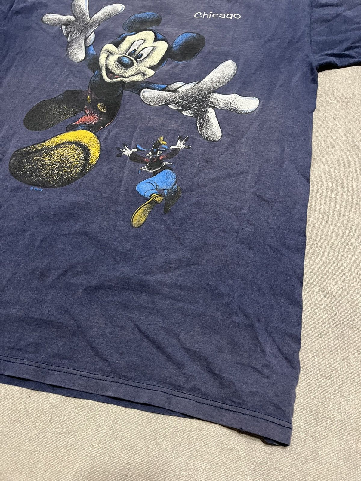 Mickey Mouse Vintage Disney Sherrys Mickey Mouse T Shirt Chicago 90s Mens Size US L / EU 52-54 / 3 - 5 Thumbnail