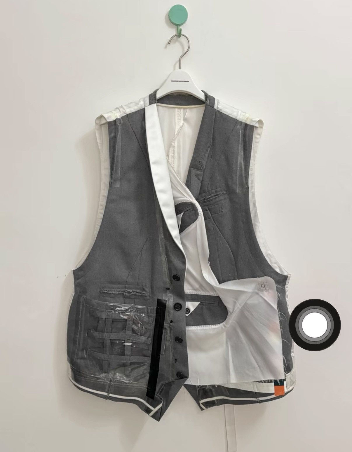 Takahiromiyashita The Soloist. TAKAHIROMIYASHITA THE SOLOIST takahiro miyashita vest Size US M / EU 48-50 / 2 - 1 Thumbnail