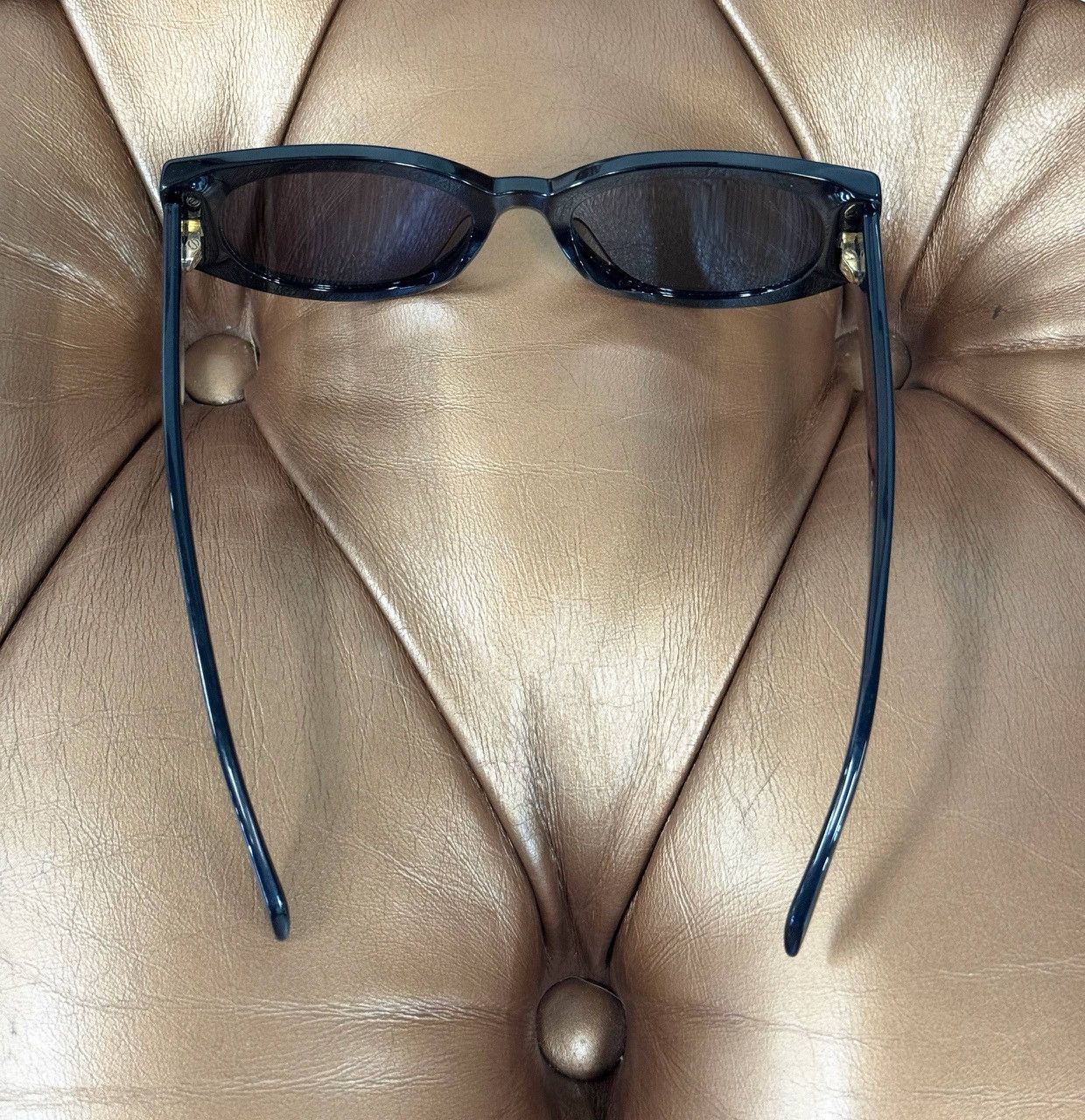Alexander McQueen Alexander McQueen Red Graffiti Logo Sunglasses AM0330S 002 Size ONE SIZE - 4 Thumbnail