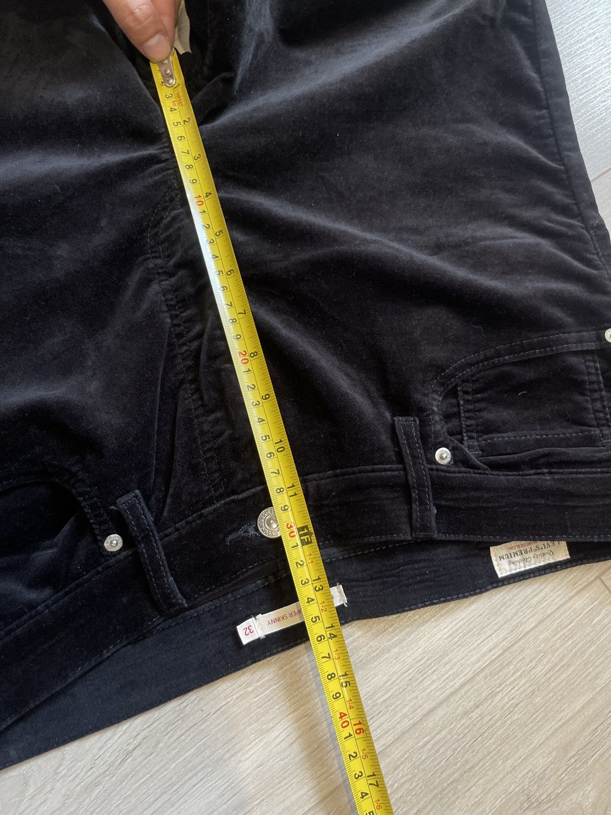 Levi's × Vintage Levi's Premium Mile High Super Skinny Black Velor Pants 32 Size 32" / US 10 / IT 46 - 15 Thumbnail