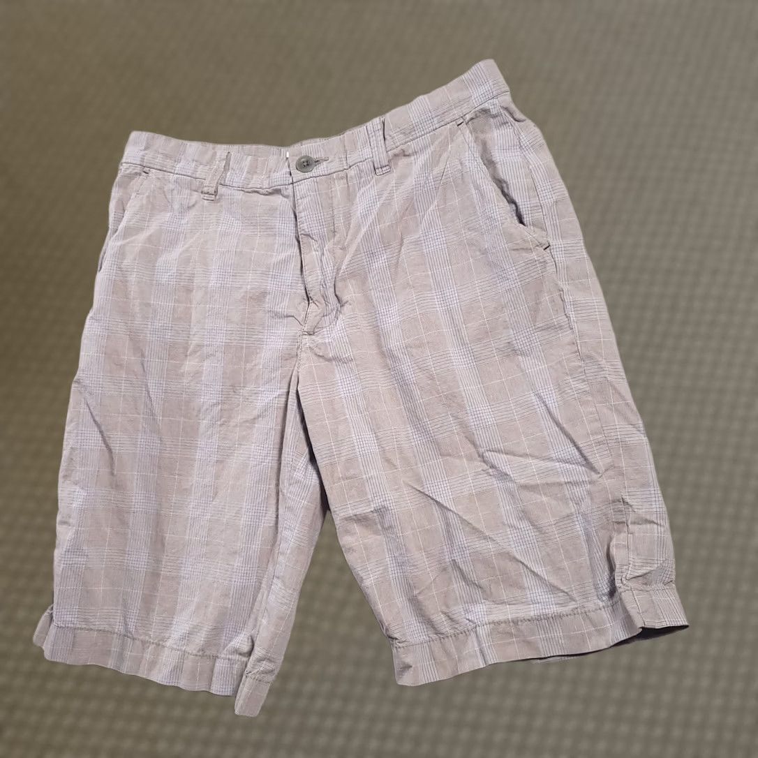 Old Navy Old Navy Shorts Mens 32 Blue Beige Plaid Shorts 100% Cotton Size US 32 / EU 48 - 1 Thumbnail