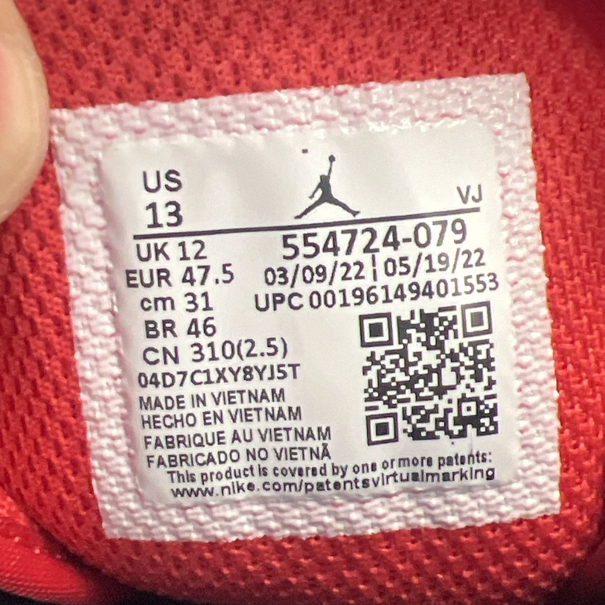 Nike Air Jordan 1 mid bred toe Size US 13 / EU 46 - 8 Thumbnail