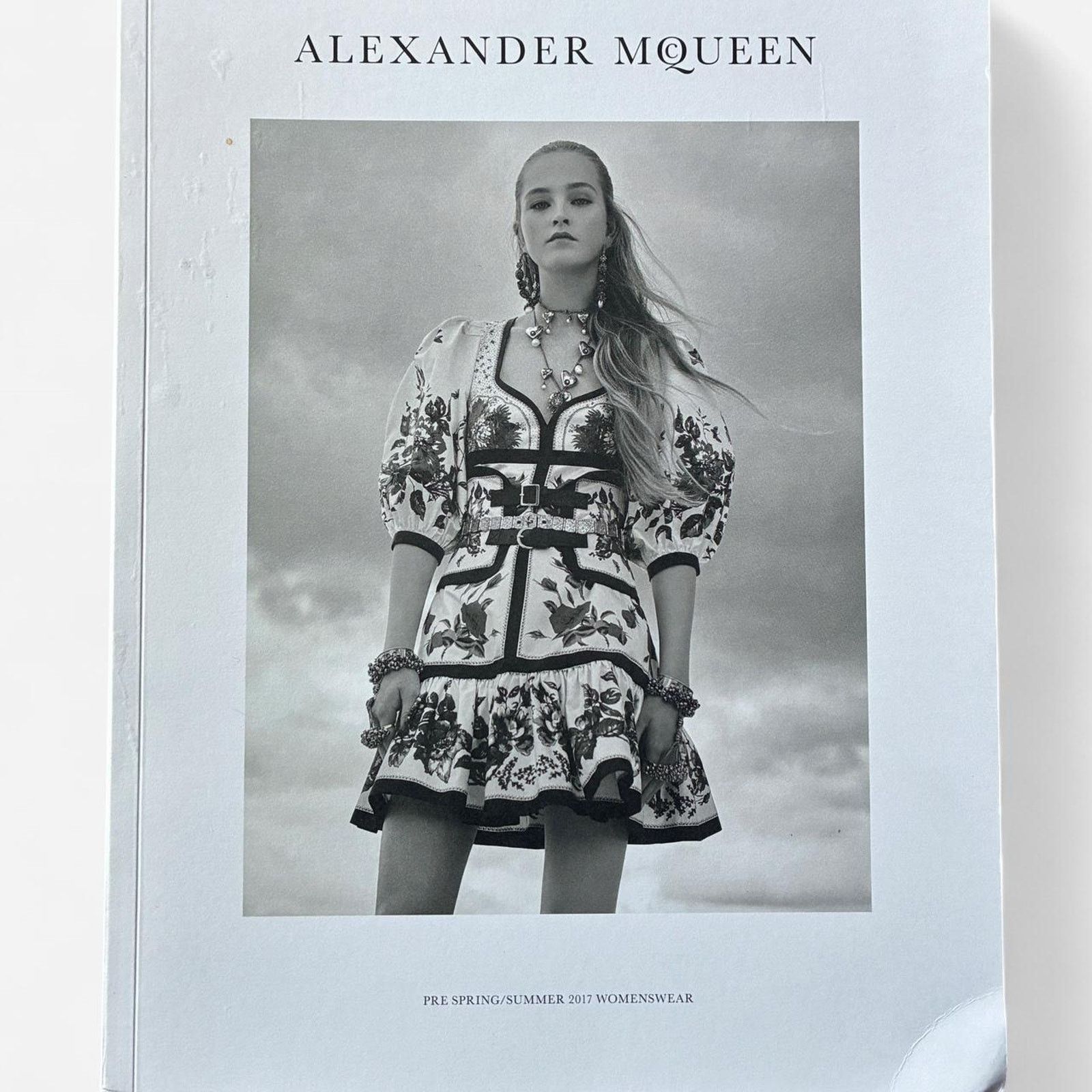 Alexander McQueen ALEXANDER MQUEEN PRE S/S 2017 WOMENSWEAR look book catalog Size ONE SIZE - 1 Thumbnail