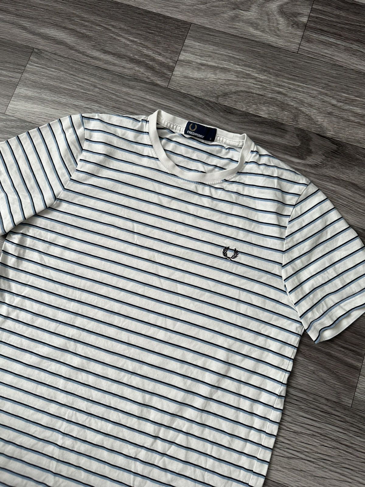 Fred Perry Fred Perry Striped T shirt white and blue size mens S Size US S / EU 44-46 / 1 - 2 Thumbnail