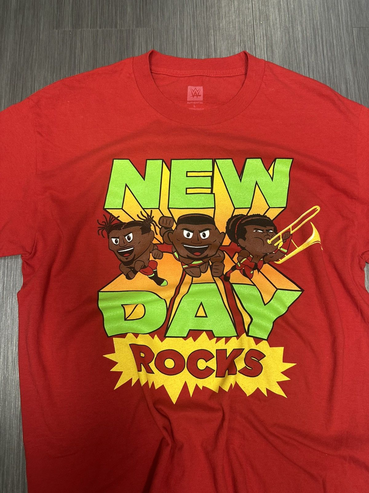 WWE Wwe rocks t shirt Size US XL / EU 56 / 4 - 2 Thumbnail