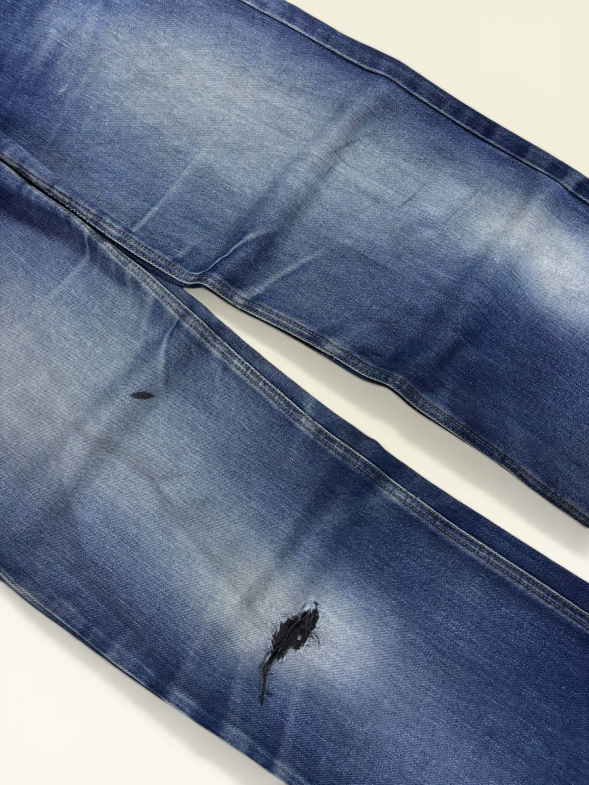 Trussardi Vtg Italy Trussardi Blue Washed Faded Distress Jeans Size US 34 / EU 50 - 4 Thumbnail