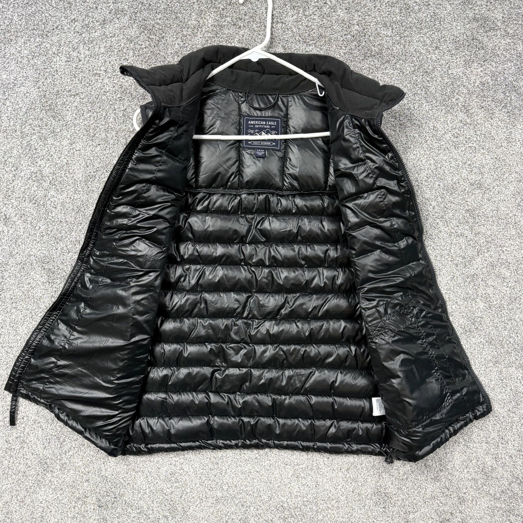 American Eagle Outfitters American Eagle Vest Mens Small Black Quilted Puffer Lightweight Full Zip Pockets Size US S / EU 44-46 / 1 - 6 Thumbnail