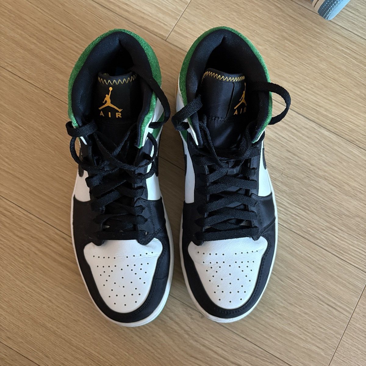 Jordan Brand Air Jordan 1 mid Oakland Size US 8 / EU 41 - 3 Thumbnail