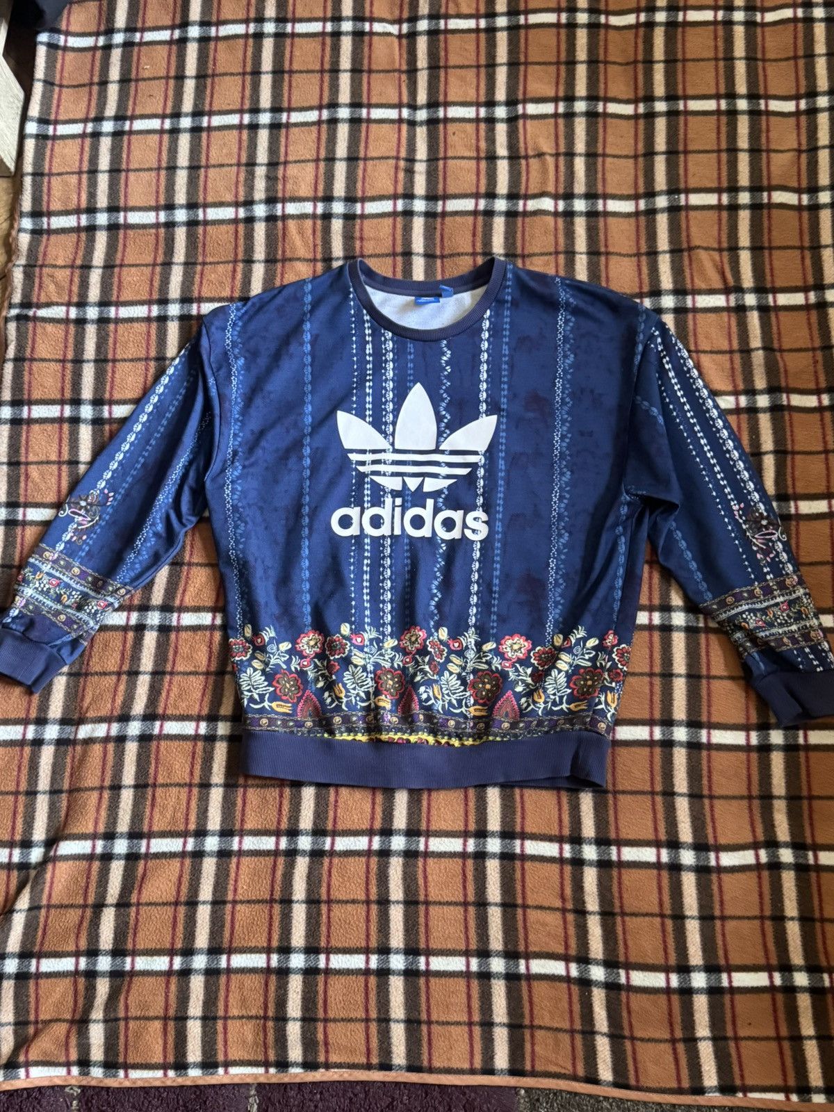 Adidas RARE Women's adidas Originals Cirandeira Sweater Size M / US 6-8 / IT 42-44 - 1 Thumbnail