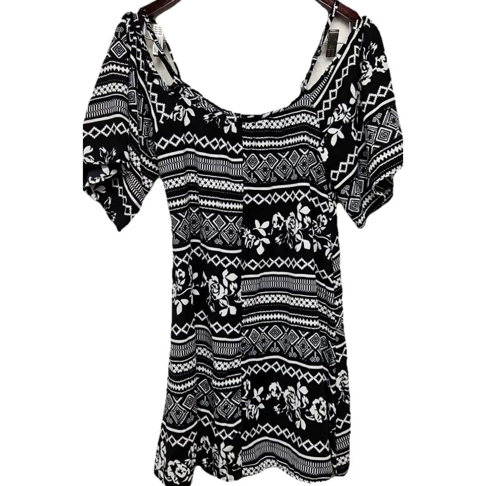 Vintage VINTAGE Black White Cold Shoulder Boho Print Swing Dress Women’s Small NWT Size S / US 4 / IT 40 - 5 Thumbnail