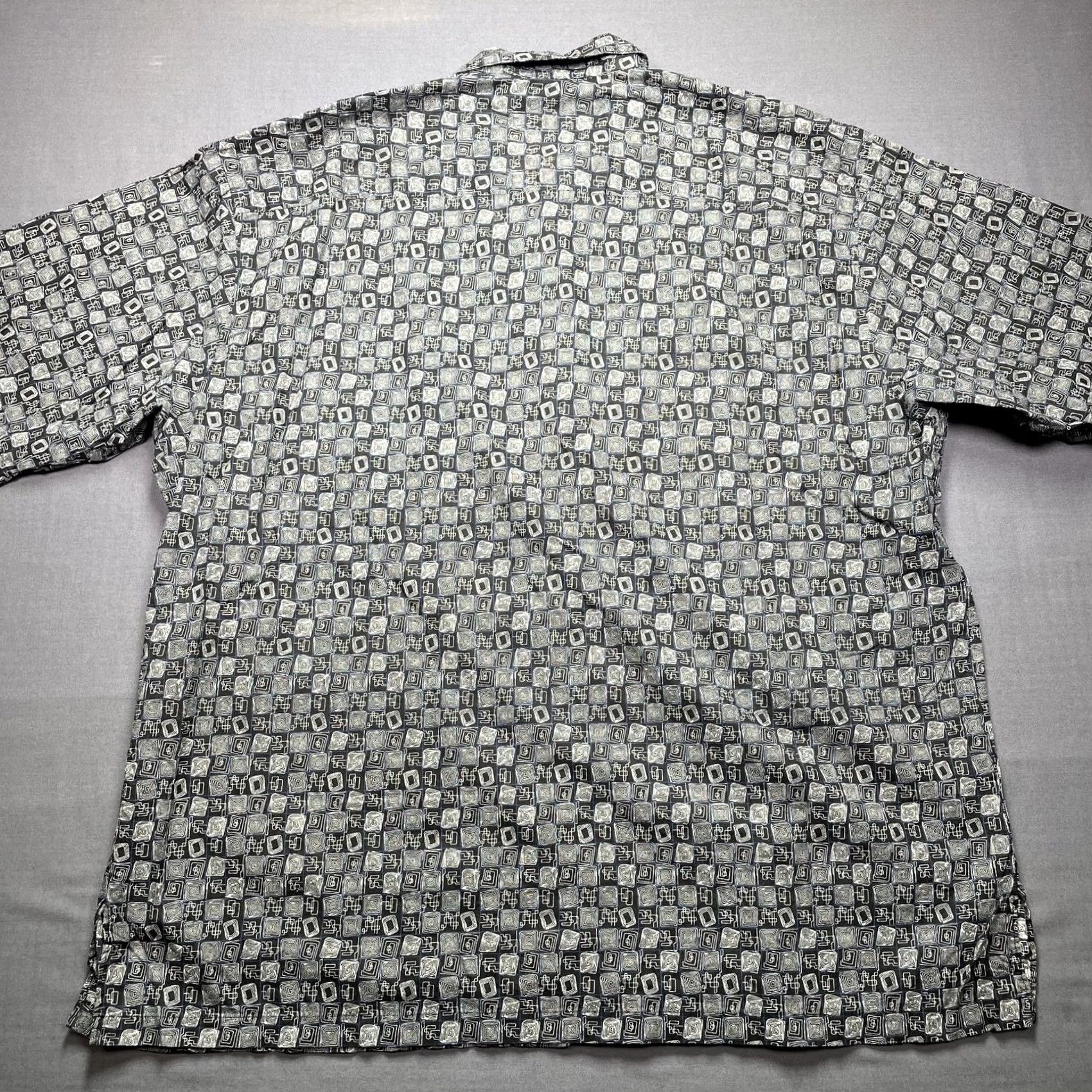 Tori Richard Tori Richard Shirt Mens 2XL Black Geometric Hawaiian Aloha Lawn Hawaii USA Size US XXL / EU 58 / 5 - 4 Thumbnail