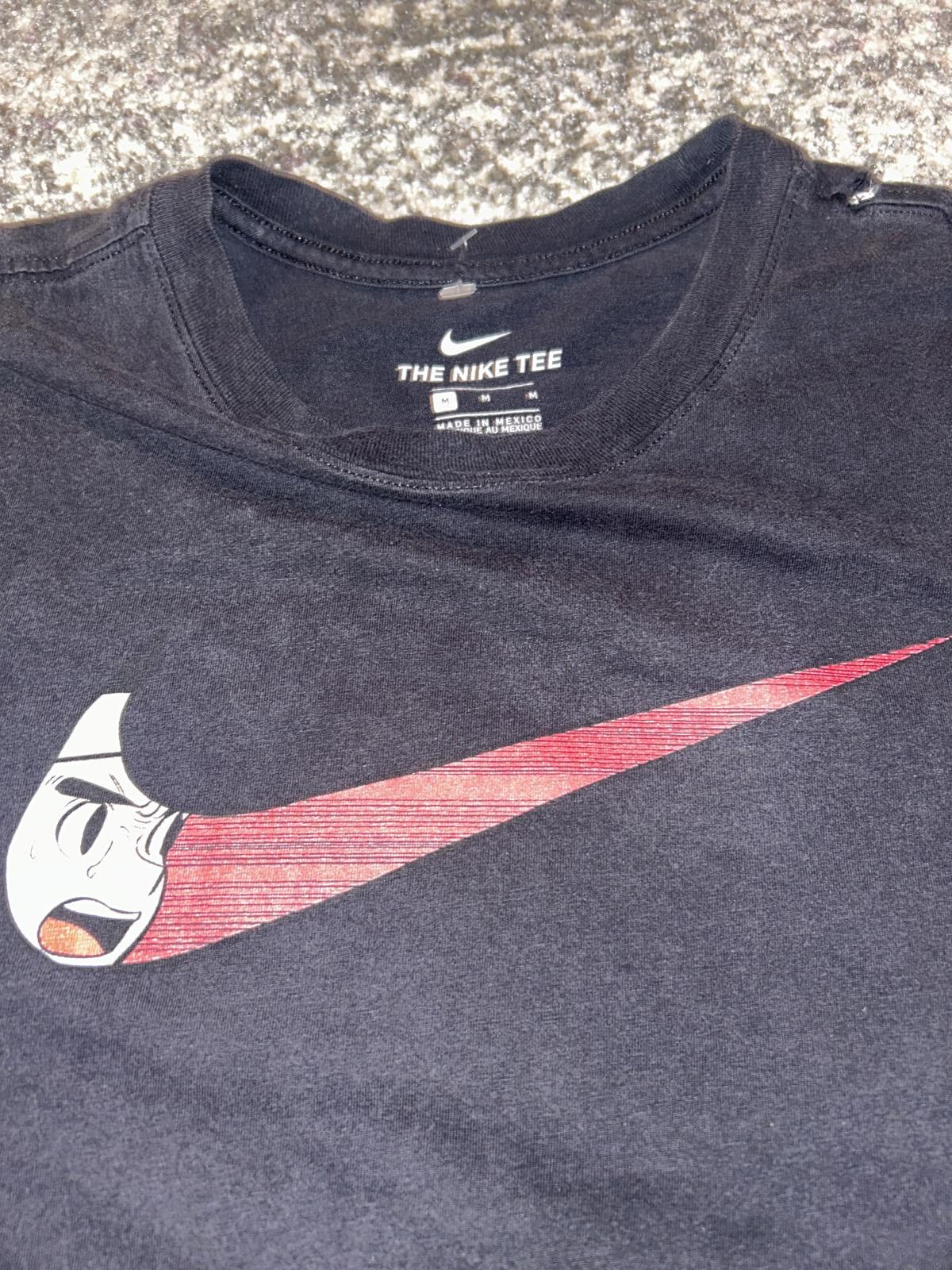Nike Nike Anime Men's Black Graphic T-Shirt Size US M / EU 48-50 / 2 - 2 Thumbnail