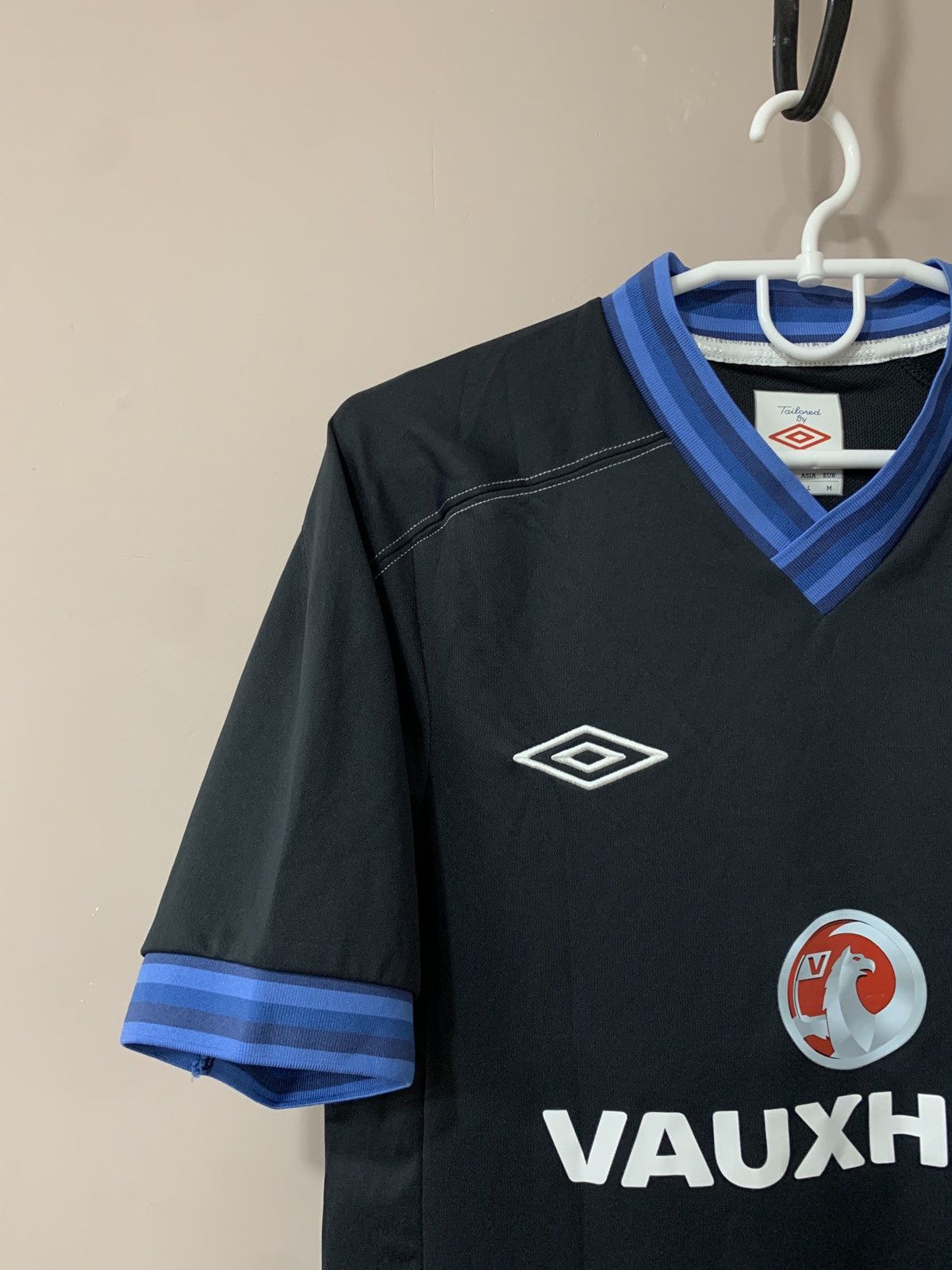 Umbro × Vintage England 2012 Football Shirt Umbro Soccer Jersey Retro Sz M Size US M / EU 48-50 / 2 - 4 Thumbnail