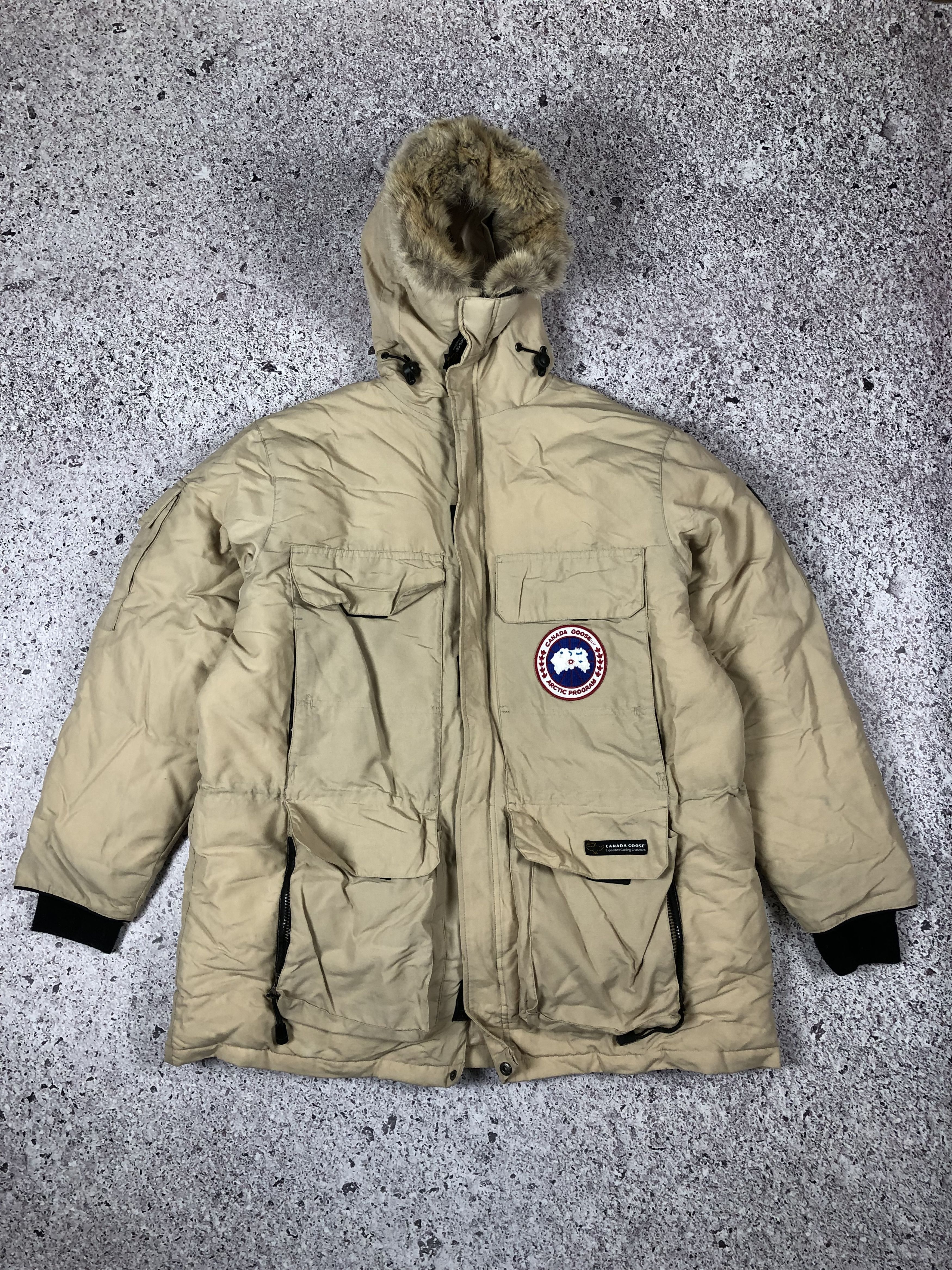 Canada Goose × Vintage Canada Goose Vintage parkas beige M | Grailed